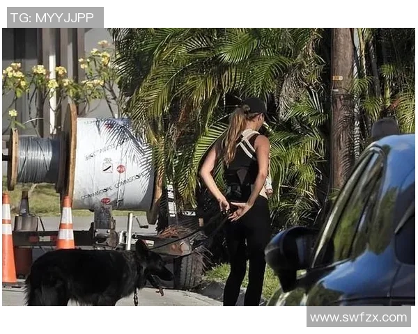 巴西足球明星喜迎新生命妻子怀孕消息引发热议